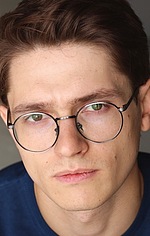 Актёр - Евгений Лисничий